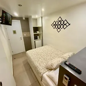 Nuevas Con Bano Privado Frente Al Metro St Mwc Barcelona-fira Appartement